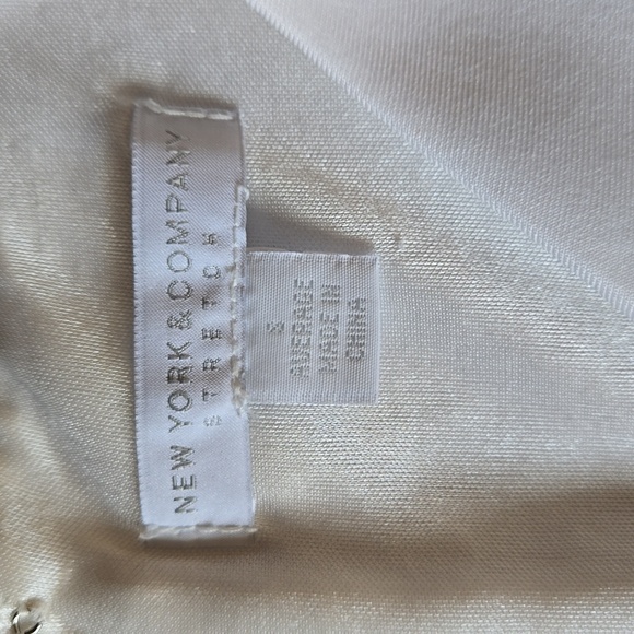 New York & Company Women's' Sheath Floral Dress - Picture 6 of 7